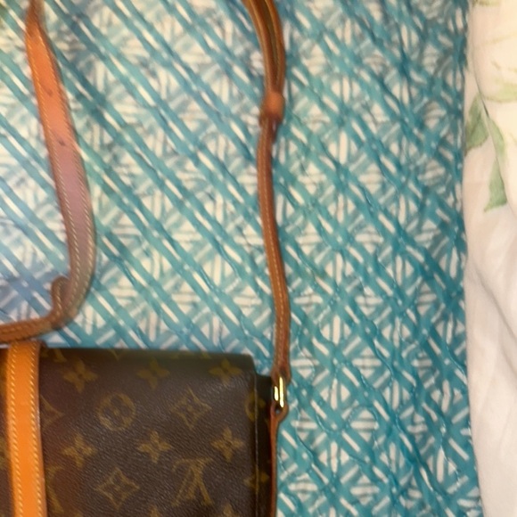 Louis Vuitton Brown Monogram Crossbody Bag with Saddle Shape - Picture 5 of 11